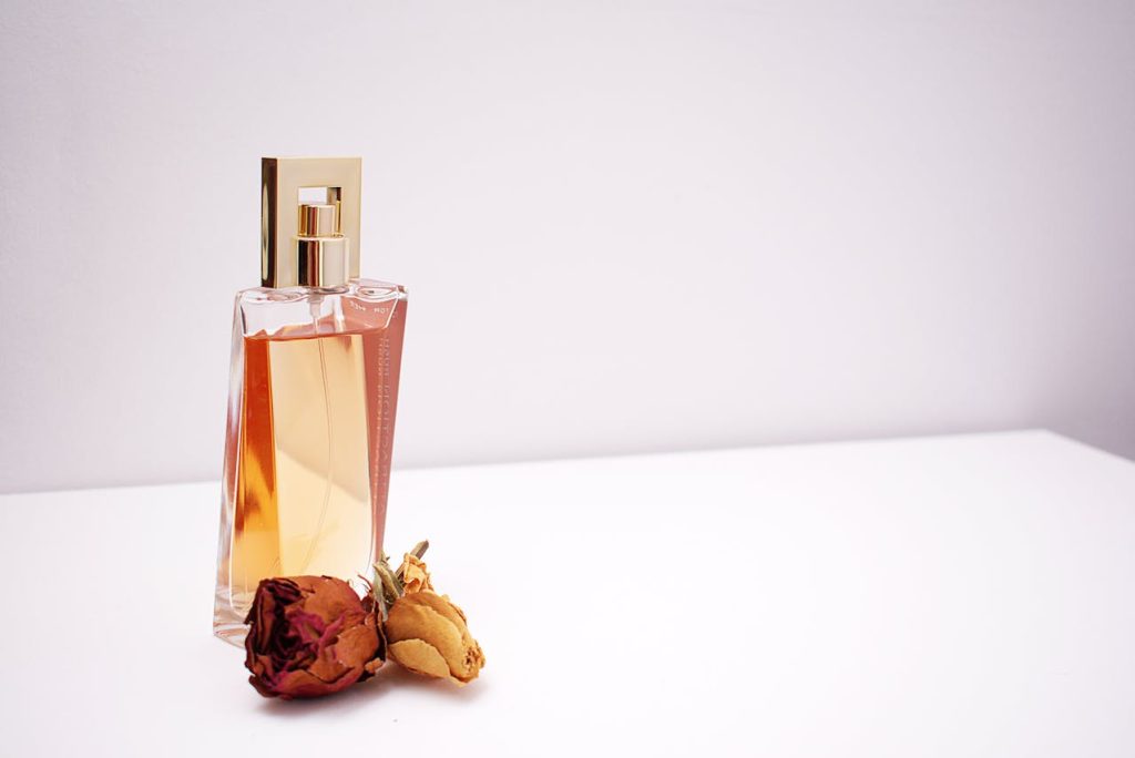 Najpopularniejsze nuty zapachowe w perfumach damskich i męskich